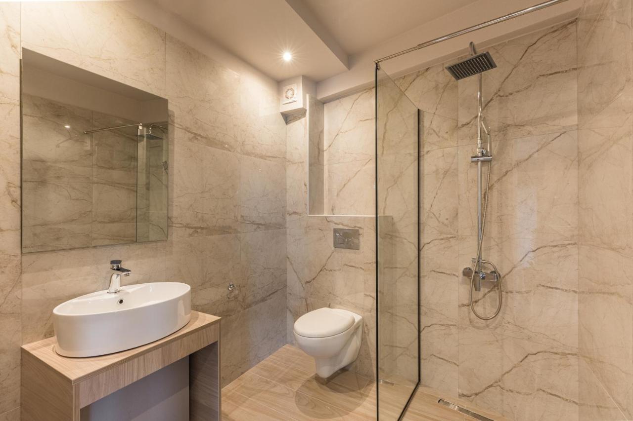 Makris Luxury Rooms Leptokaryá Exterior foto