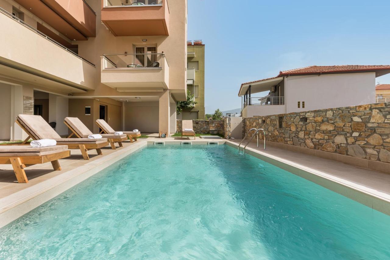 Makris Luxury Rooms Leptokaryá Exterior foto