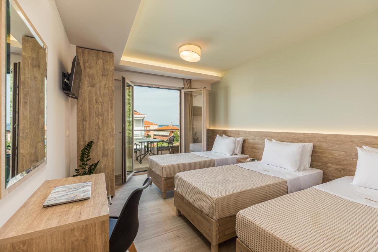 Makris Luxury Rooms Leptokaryá Exterior foto